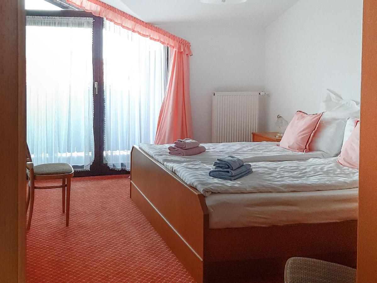 Ferienwohnungen Am Hasenweg Ruhstorf an der Rott Bagian luar foto